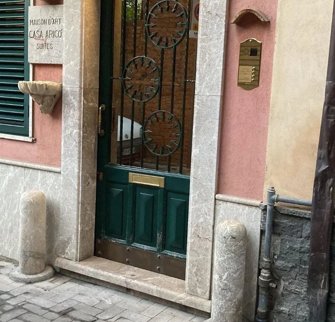 טאורמינה Casa Arico & Shatulle Suites 0*,